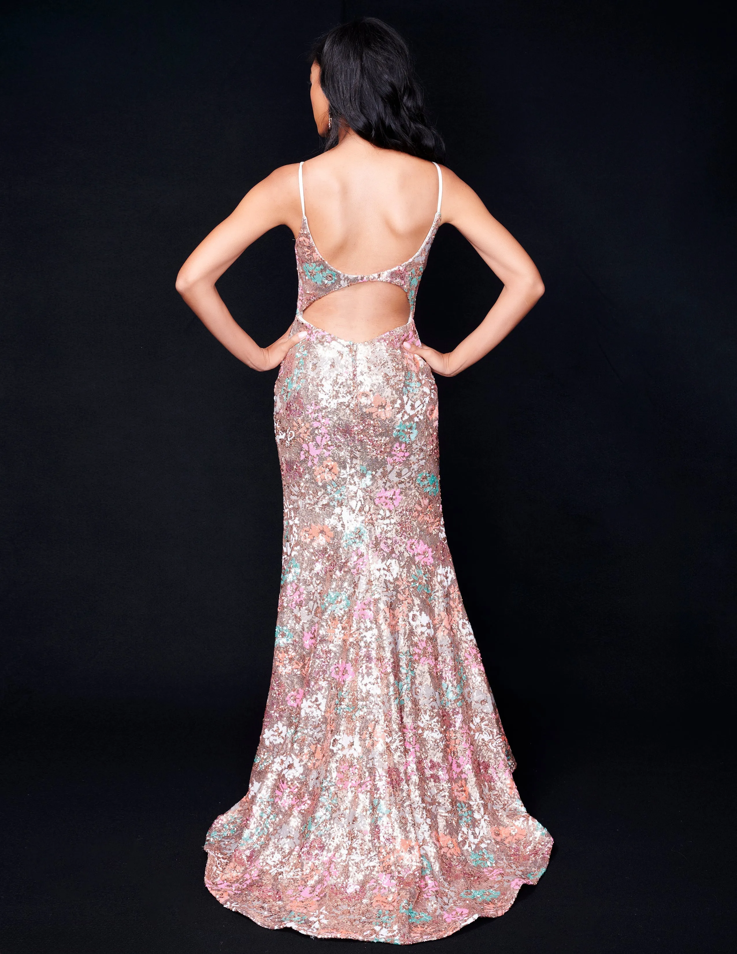 Nina Canacci 2393 Size 4, 8 Gold Sequin Floral Prom Dress Backless Formal Guest Evening Gown Fitted V Neck