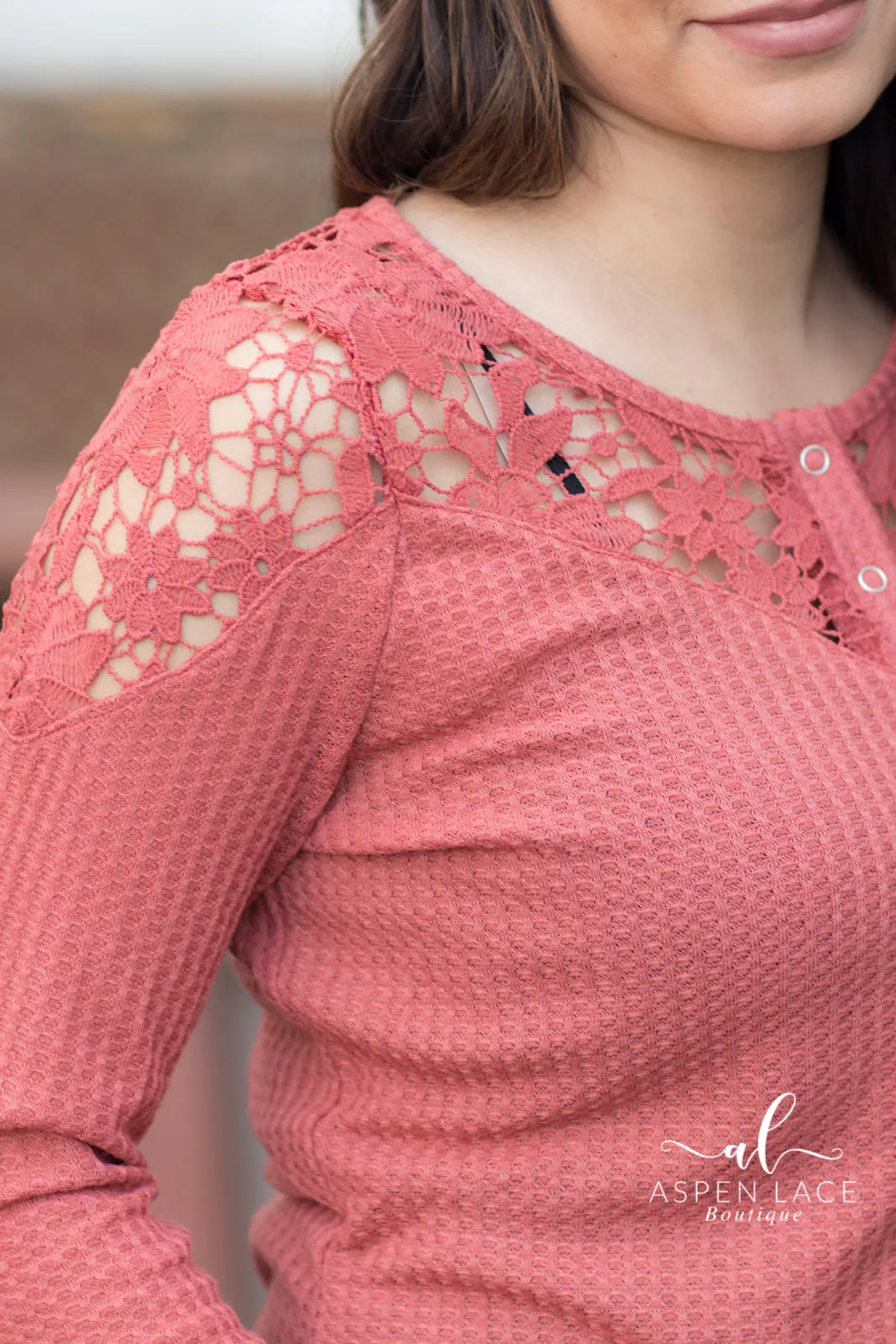 Sandy Lace Top (Rose Wood)