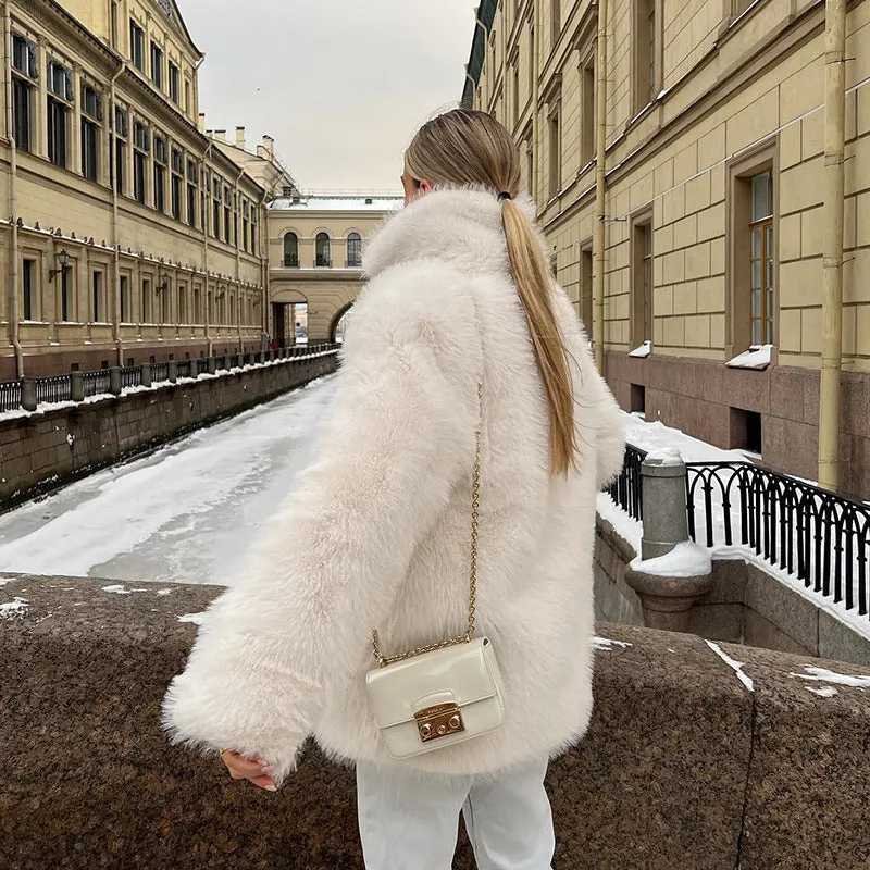 Women's Oversized Environmentally friendly Faux Fox Fur Coat with Large Lapel